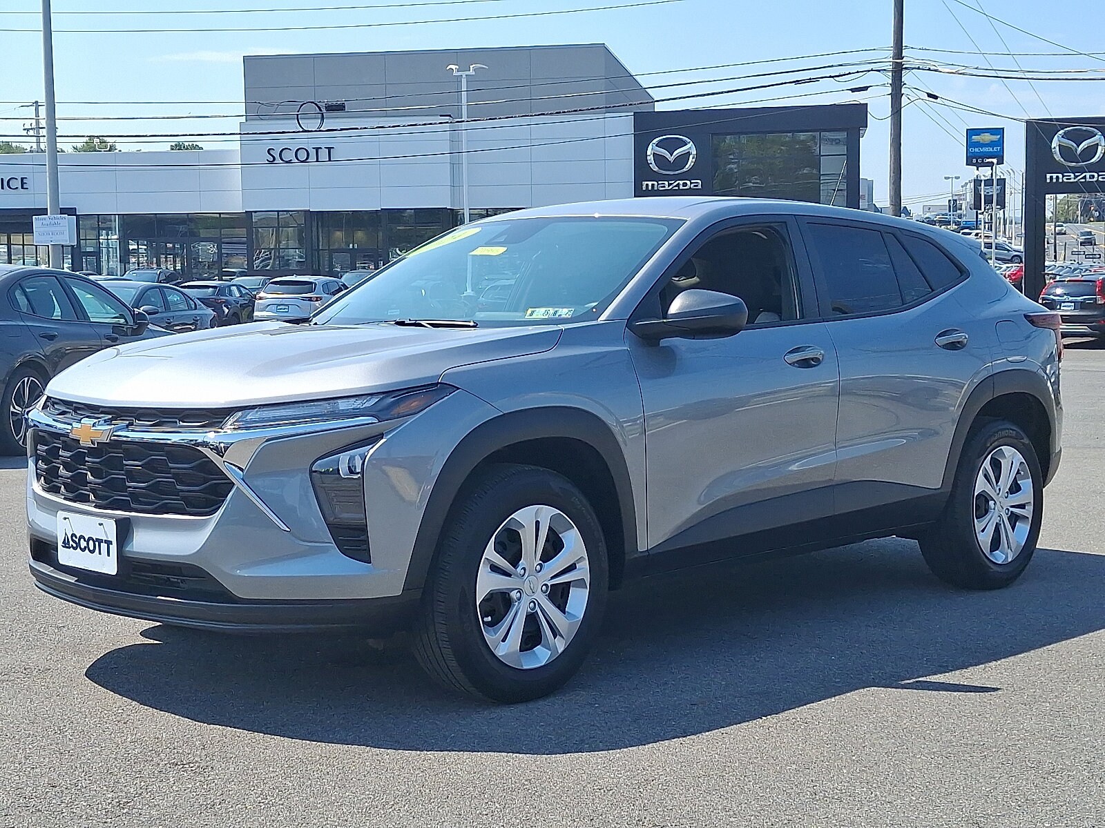 2024 Chevrolet Trax LS photo 2