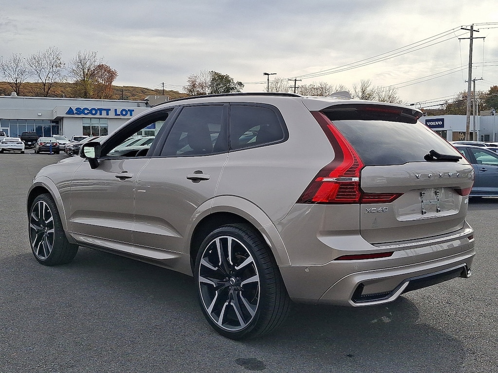Certified 2024 Volvo XC60 B5 Ultimate Dark SUV