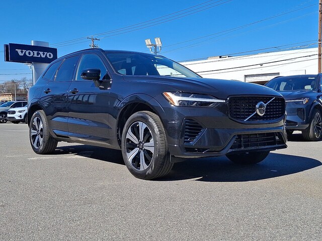 2025 Volvo XC60 plug-in hybrid T8 Core SUV