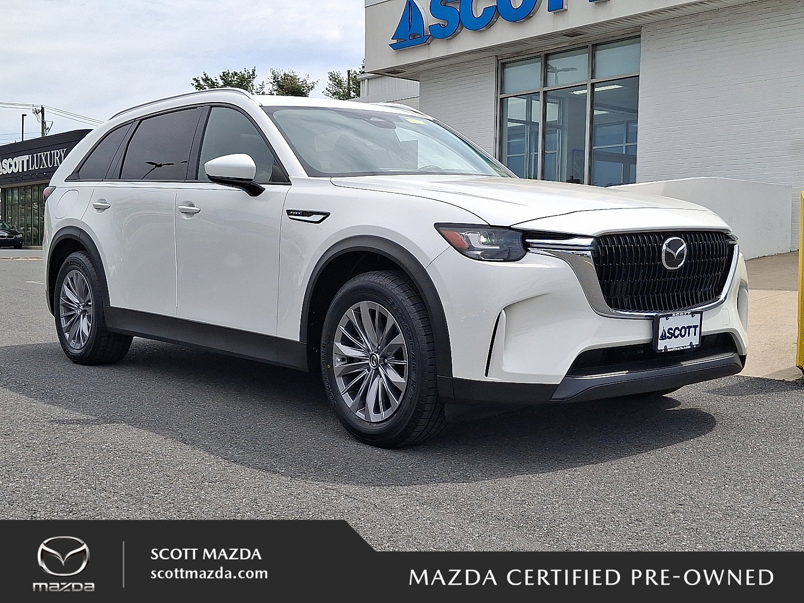 2024 Mazda CX-90 PHEV Preferred Package's photo