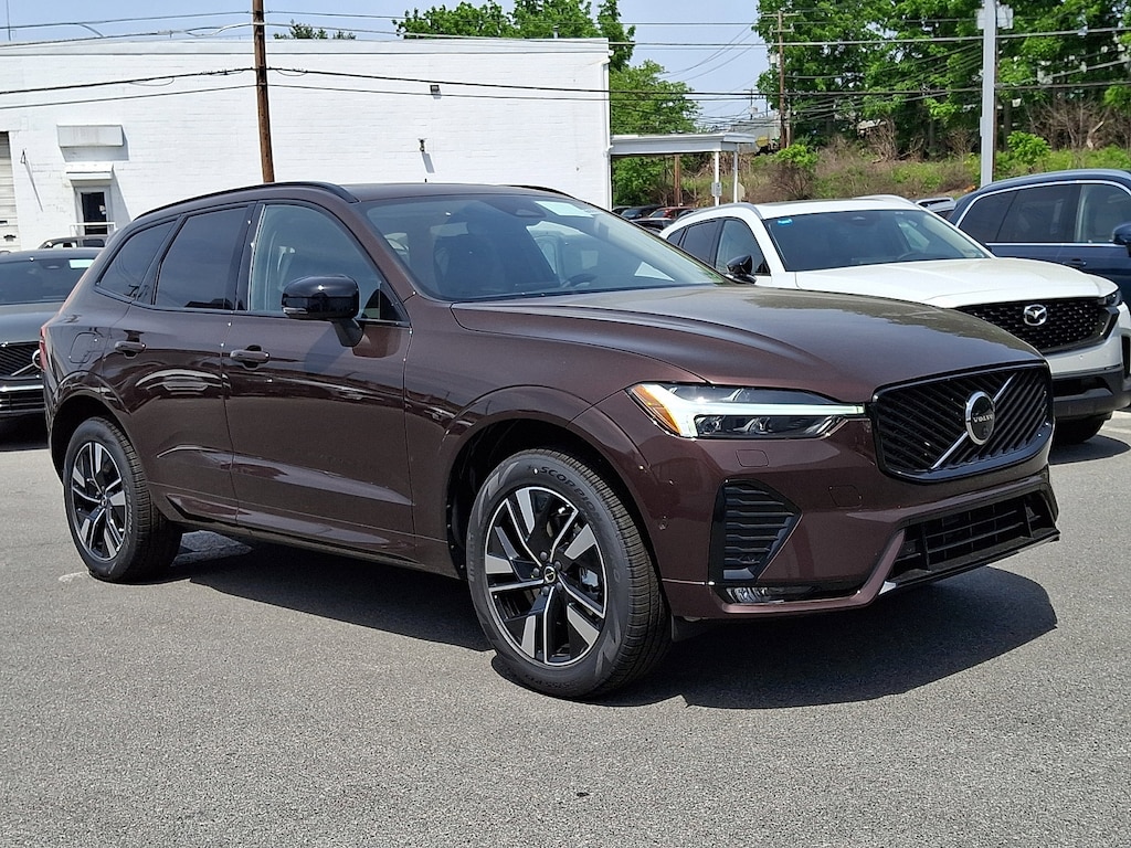 New 2026 Volvo XC60 B5 Plus SUV