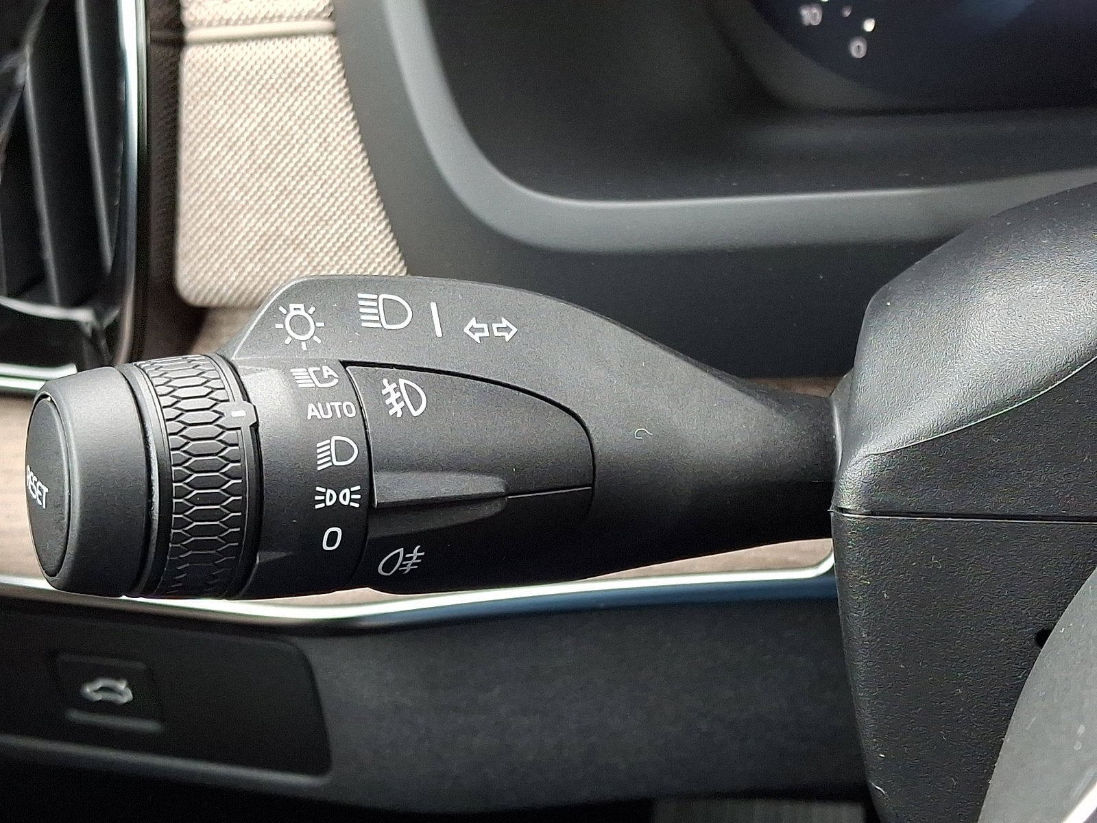 2026 Volvo XC90 Plus - Photo 16
