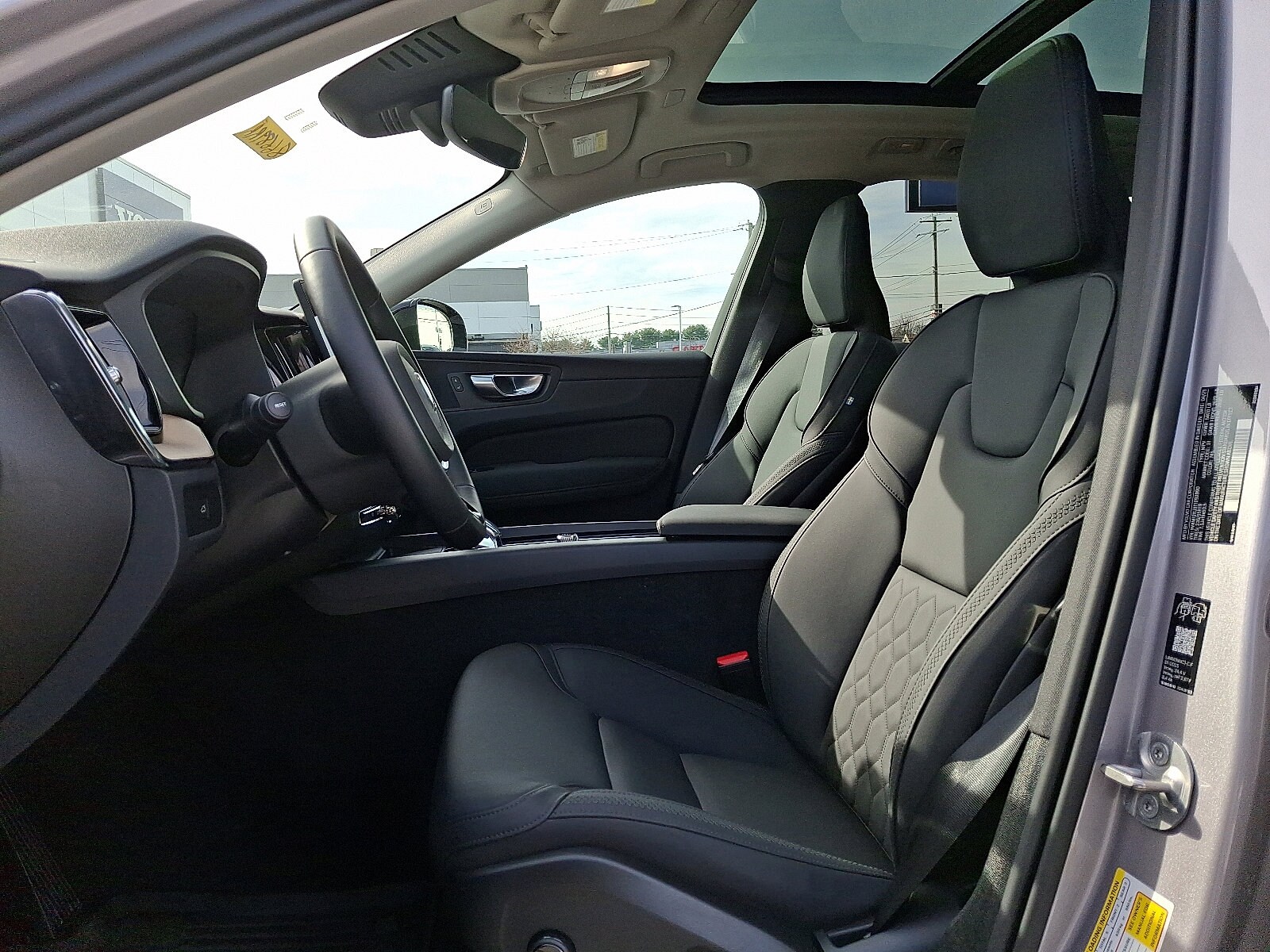 2026 Volvo XC60 Core - Photo 9