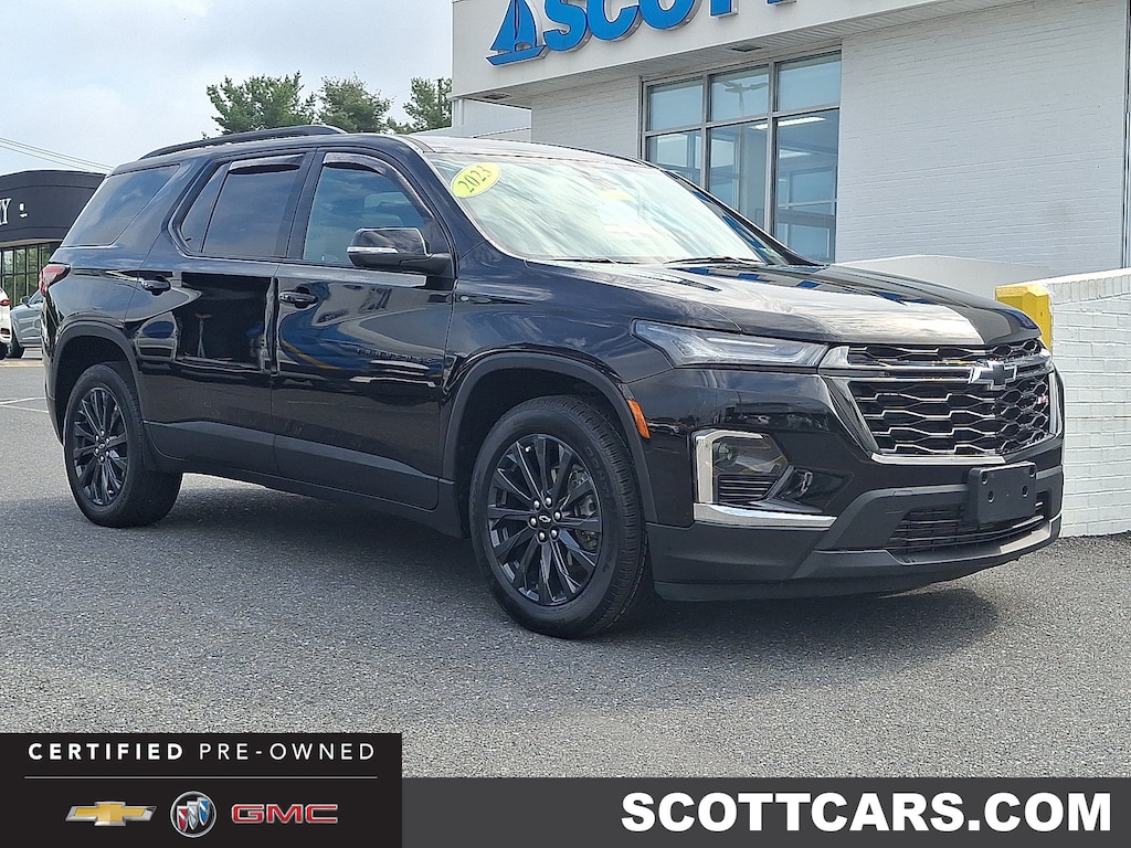Used 2023 Chevrolet Traverse RS SUV