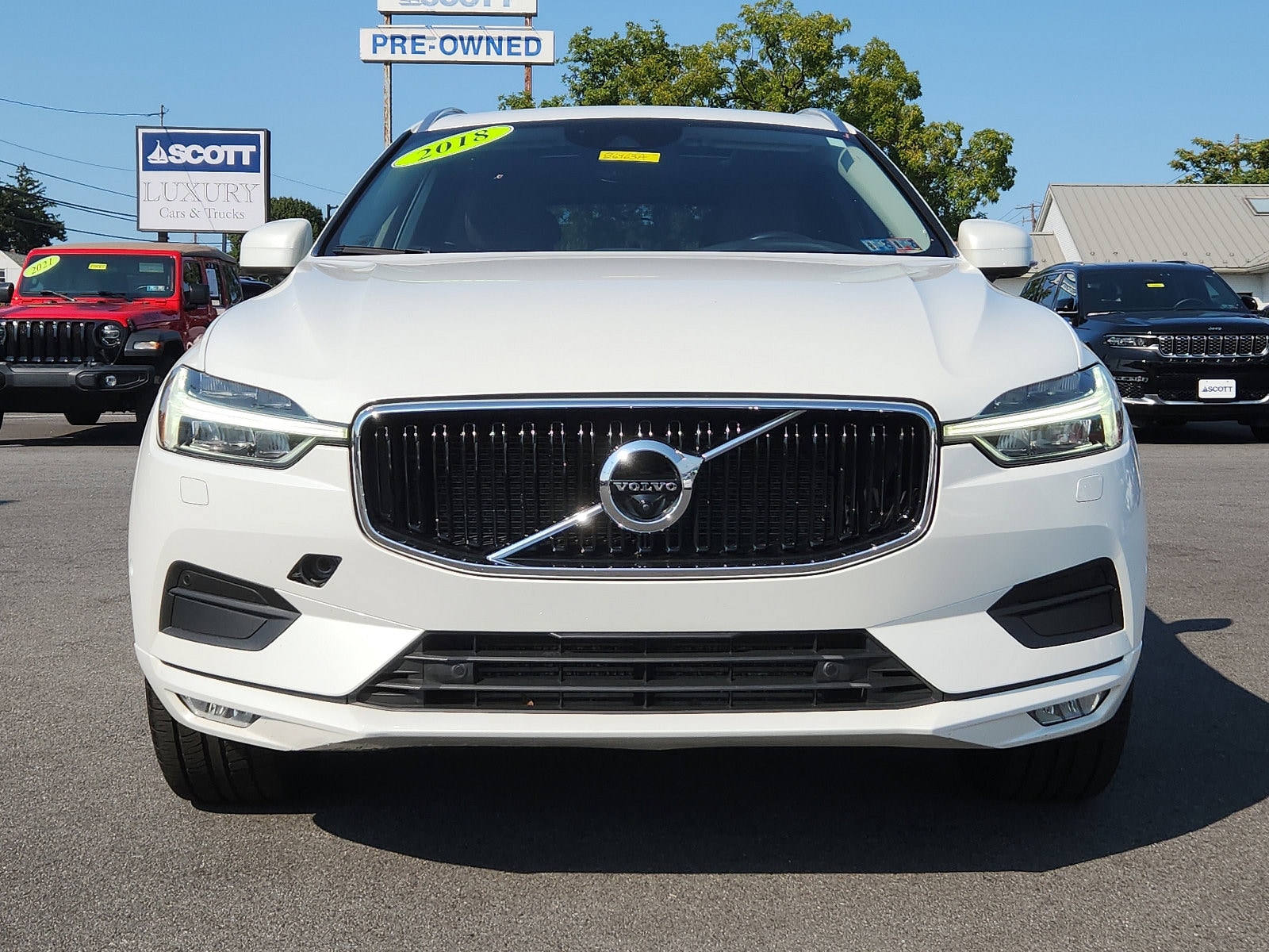 Used 2018 Volvo XC60 Momentum with VIN YV4A22RK9J1055585 for sale in Allentown, PA