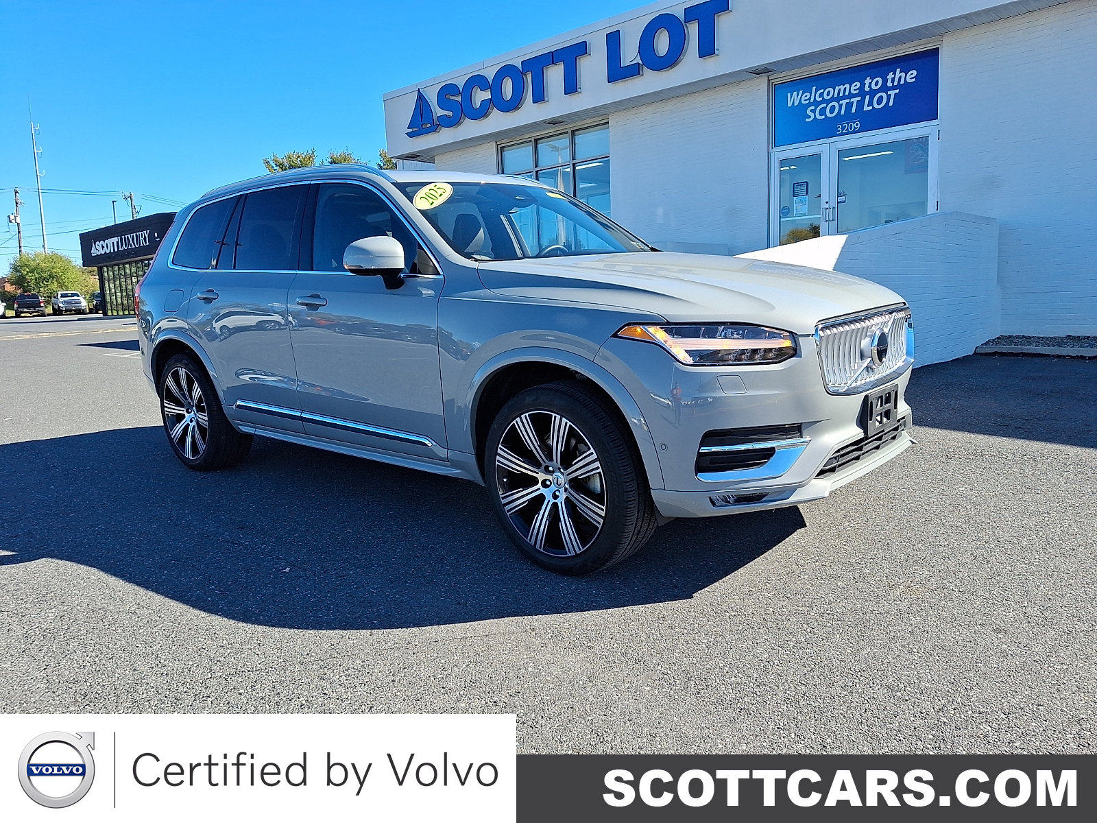 2025 Volvo XC90 Plus
