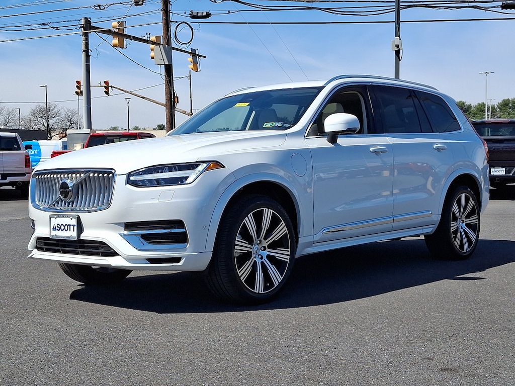 Certified 2023 Volvo XC90 Recharge Plug-In Hybrid Plus 6-Seater SUV