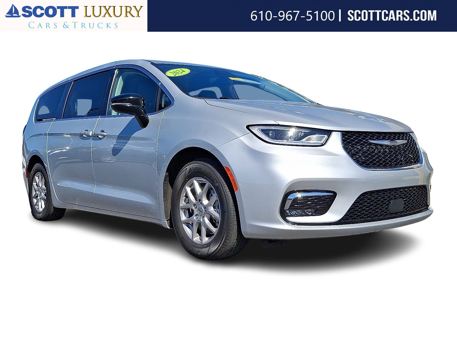 2024 Chrysler Pacifica Touring L's photo