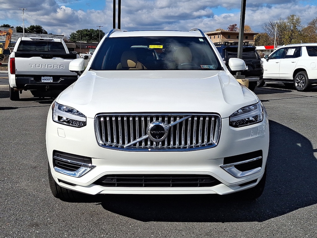 Certified 2025 Volvo XC90 plug-in hybrid T8 Ultra 7-Seater SUV