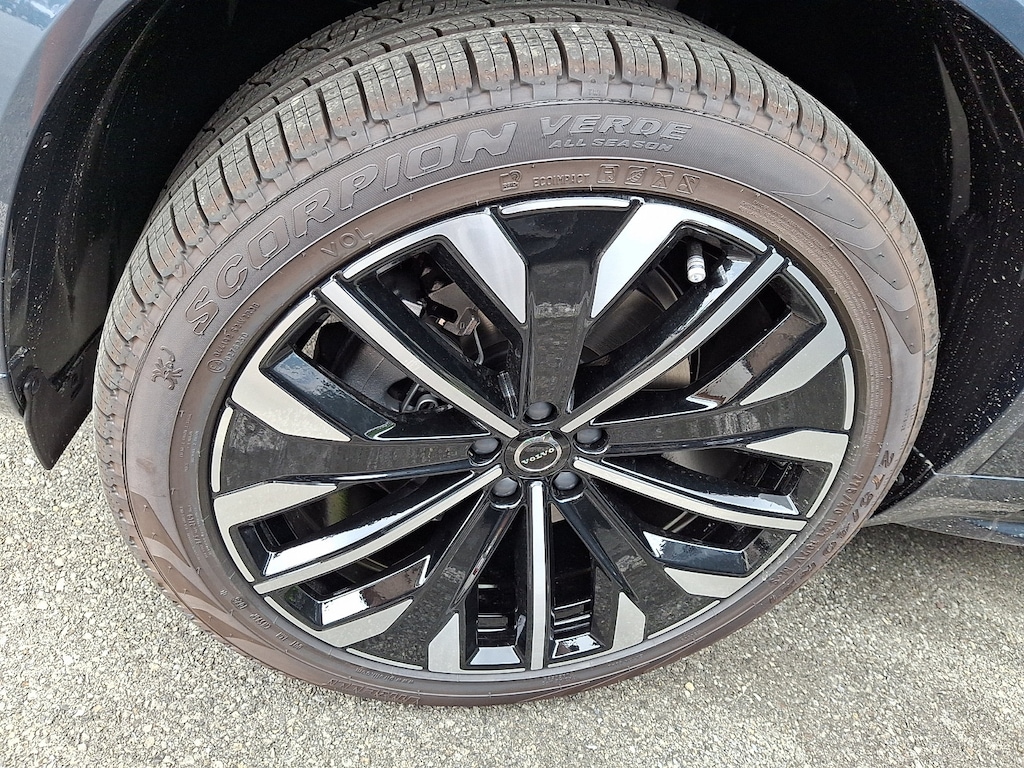 New 2027 Volvo XC90 Plus SUV