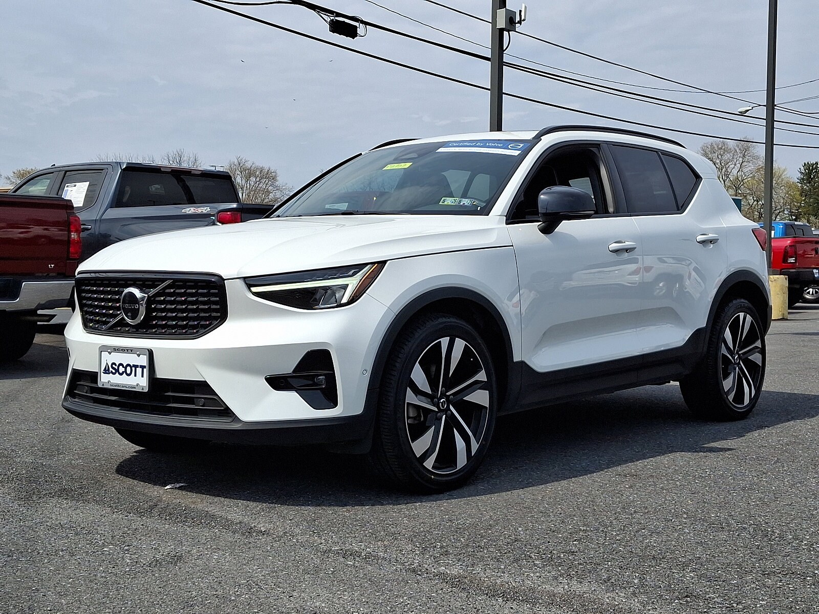 2023 Volvo XC40 AWD Plus photo 3