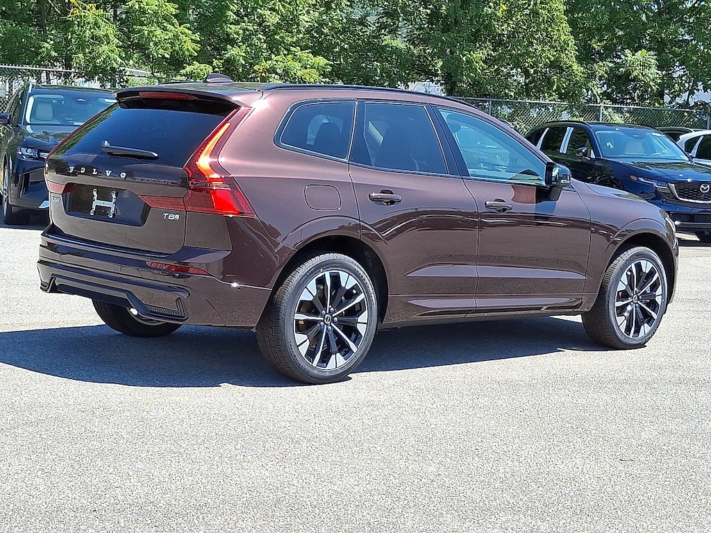 New 2026 Volvo XC60 plug-in hybrid T8 Plus SUV