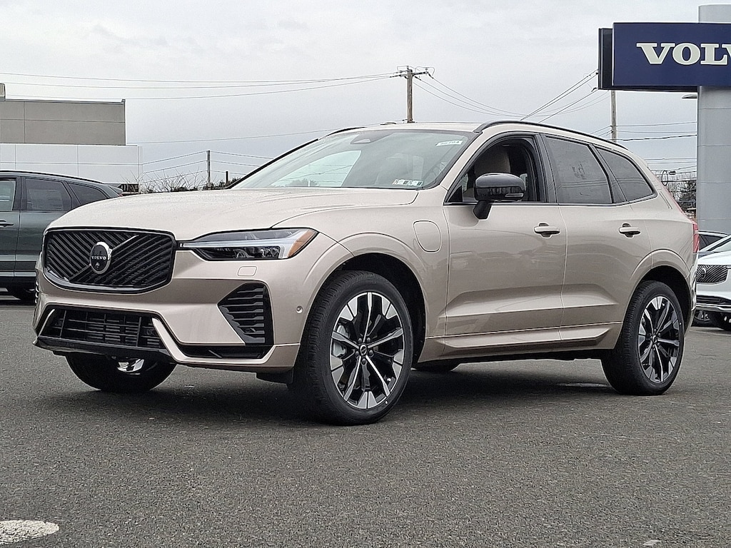 New 2026 Volvo XC60 plug-in hybrid T8 Plus SUV