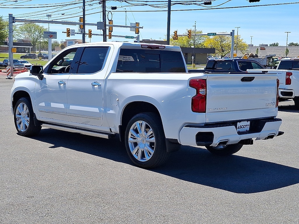 Used 2024 Chevrolet Silverado 1500 High Country Truck Crew Cab