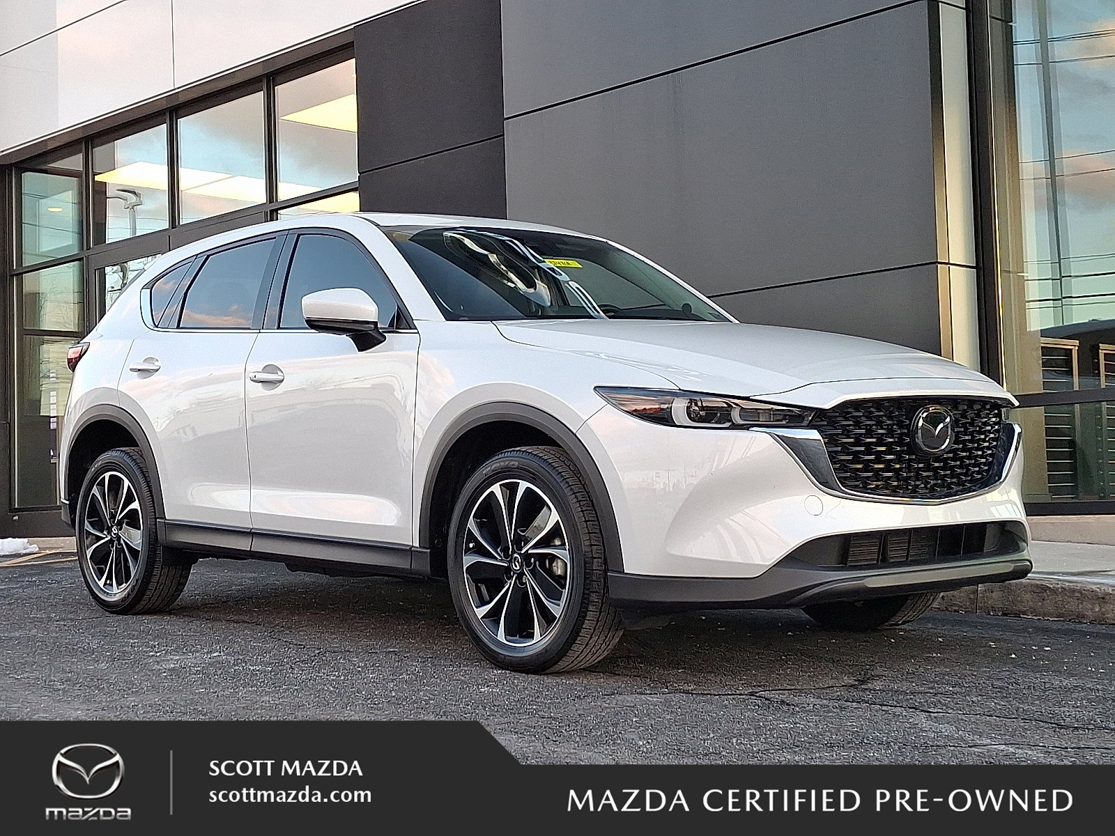 2023 Mazda CX-5 S Premium package's photo