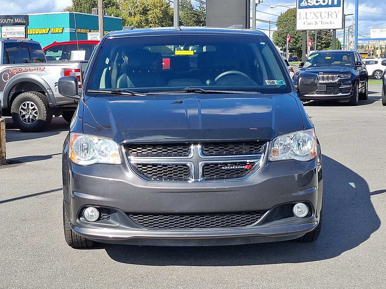Used 2017 Dodge Grand Caravan SXT Van