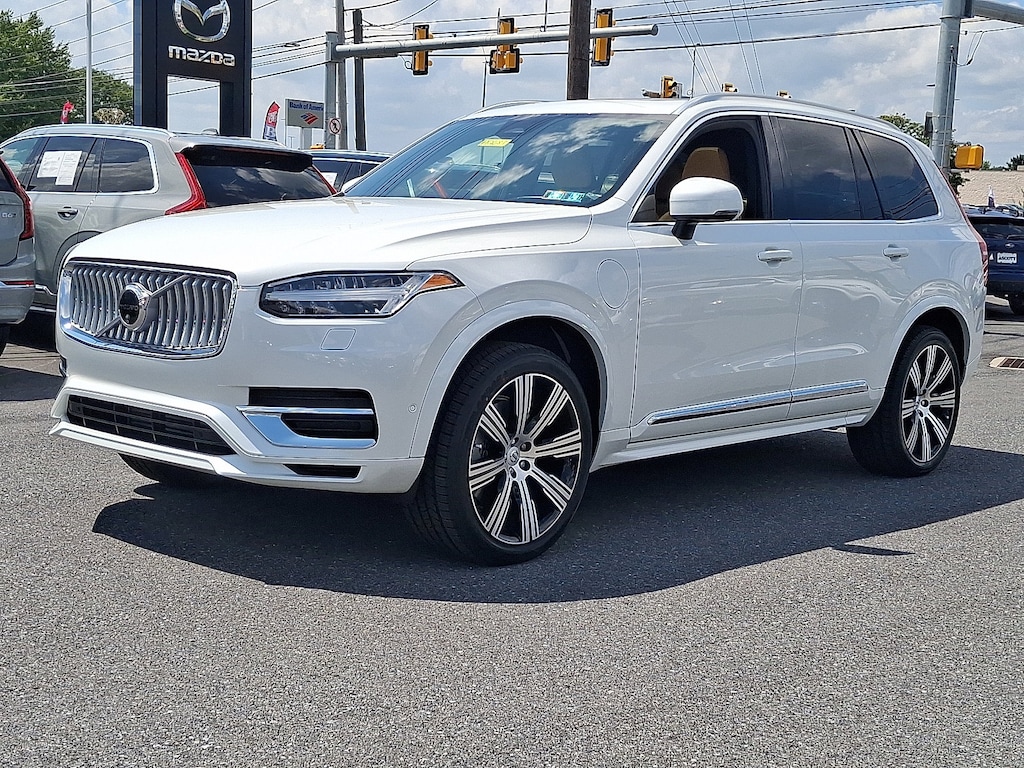 Certified 2025 Volvo XC90 plug-in hybrid T8 Ultra 7-Seater SUV