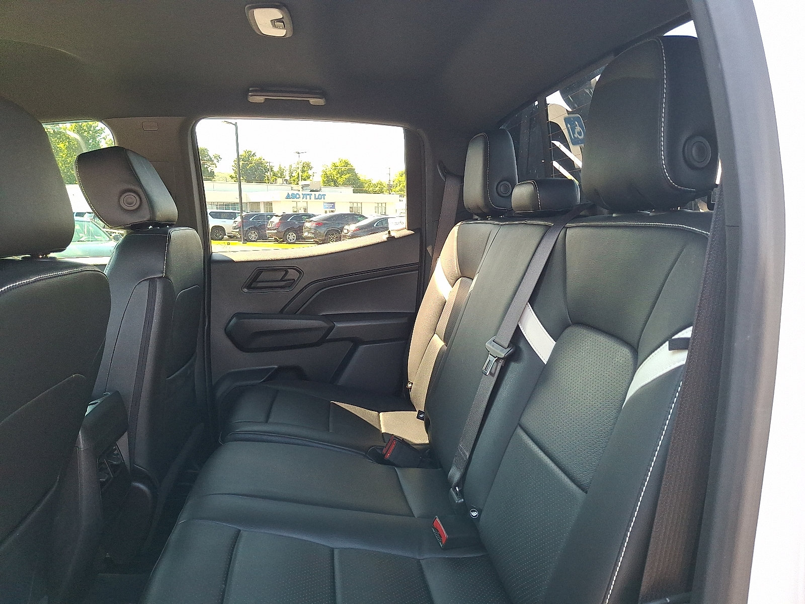 2024 Chevrolet Colorado Trail Boss - Photo 10