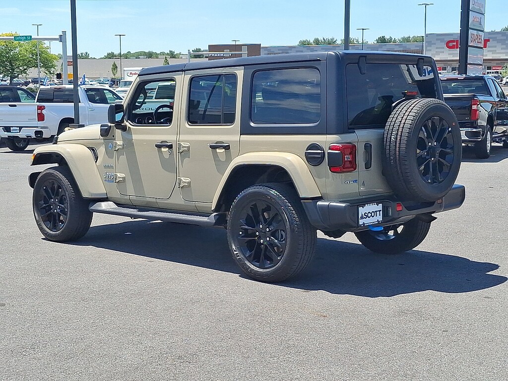 Used 2022 Jeep Wrangler Unlimited 4xe Sahara SUV