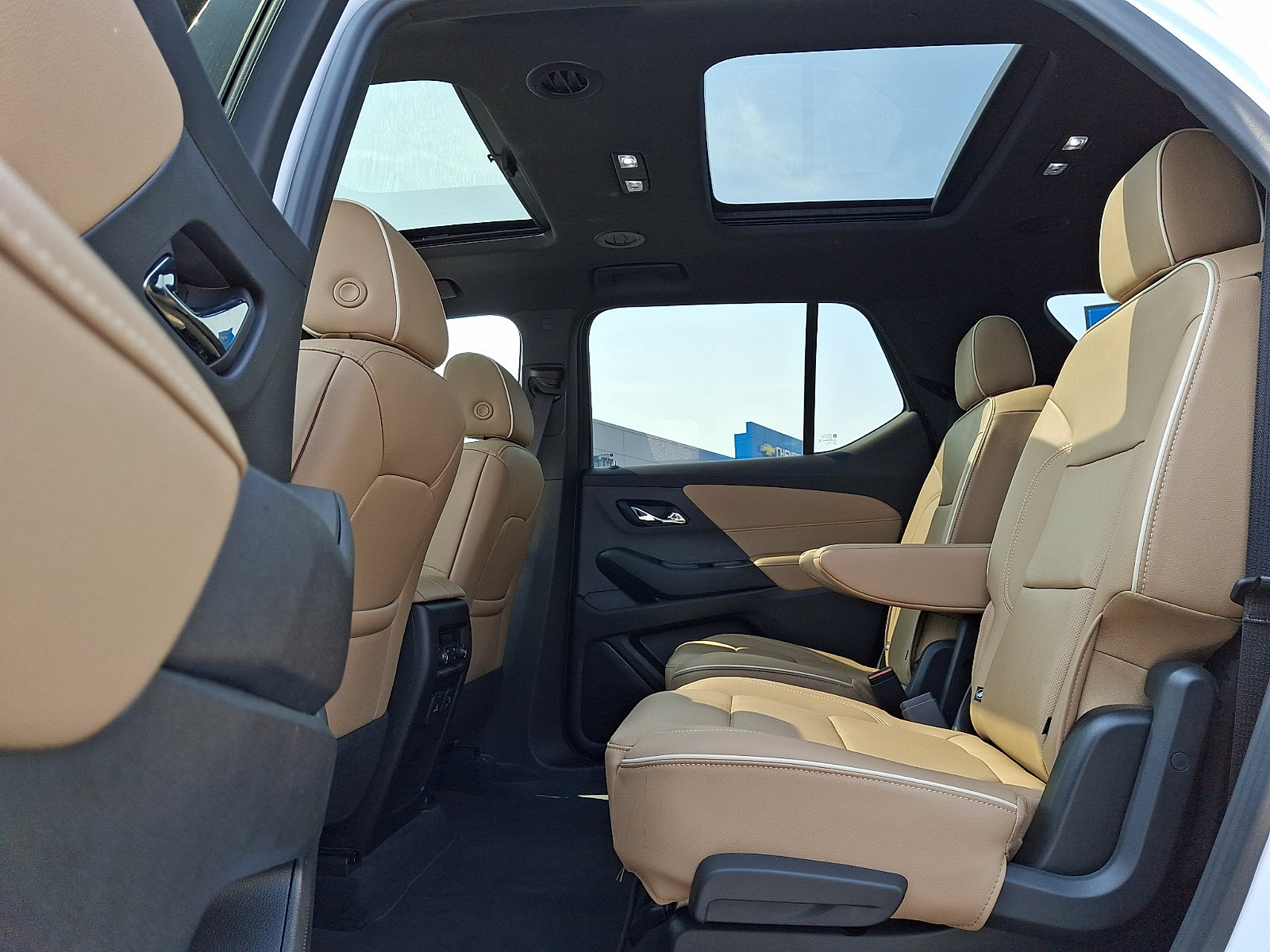 2023 Chevrolet Traverse Premier - Photo 11