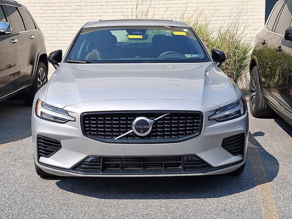 Used 2024 Volvo S60 plug-in hybrid T8 Ultimate Dark Sedan