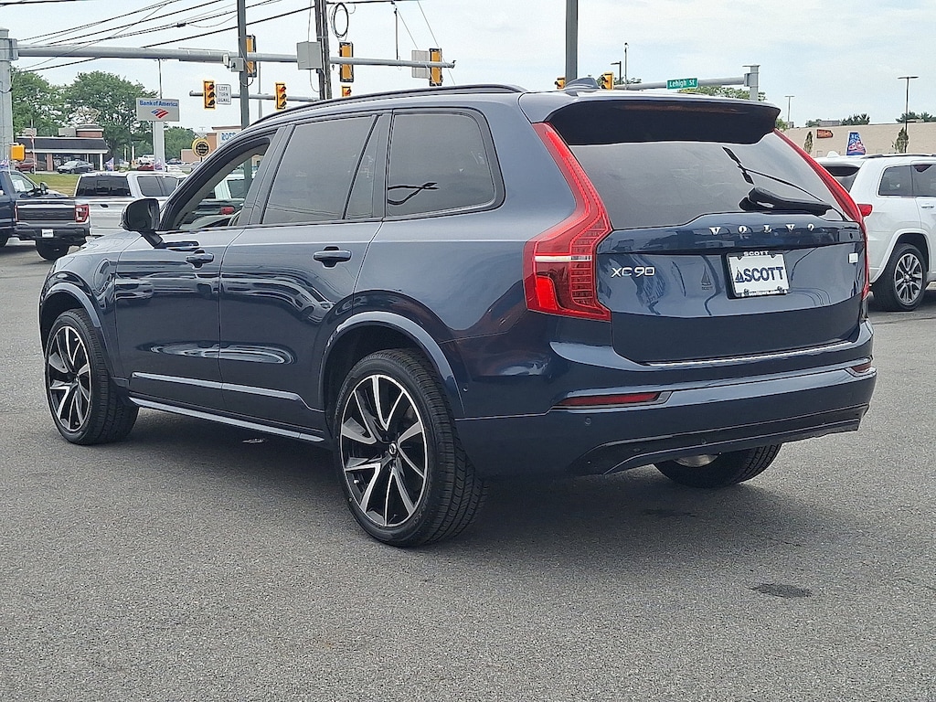 Certified 2023 Volvo XC90 Recharge Plug-In Hybrid Ultimate Dark 7-Seater SUV
