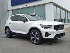 2026 Volvo XC40 B5 Plus AWD SUV