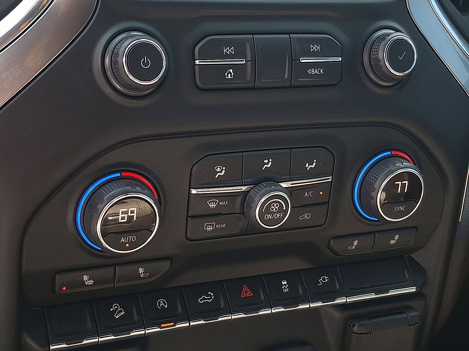 2021 Chevrolet Silverado 1500 LT Trail Boss - Photo 20