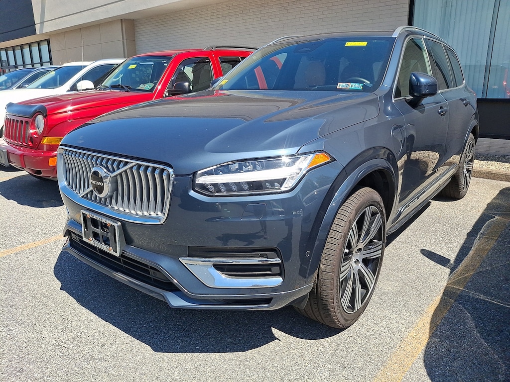 Certified 2024 Volvo XC90 plug-in hybrid T8 Ultimate Bright 7-Seater SUV