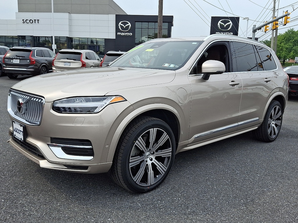 Certified 2024 Volvo XC90 plug-in hybrid T8 Ultimate Bright 7-Seater SUV