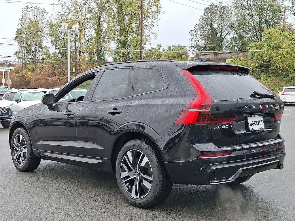 New 2026 Volvo XC60 B5 Plus SUV