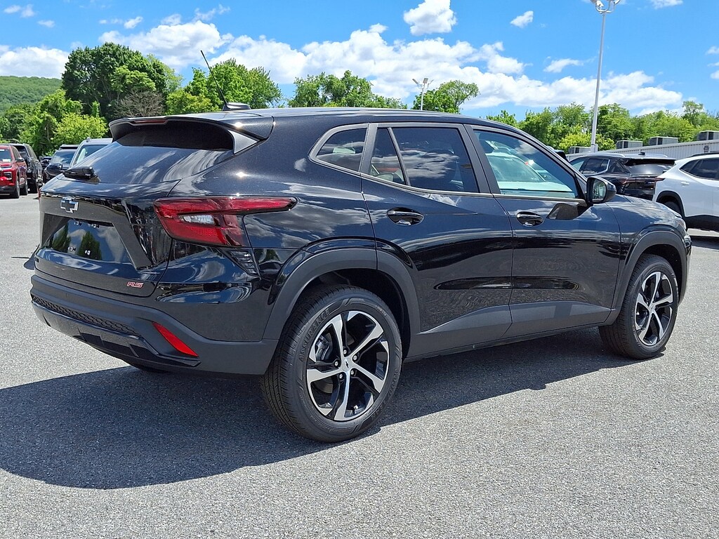 Used 2026 Chevrolet Trax 1RS SUV