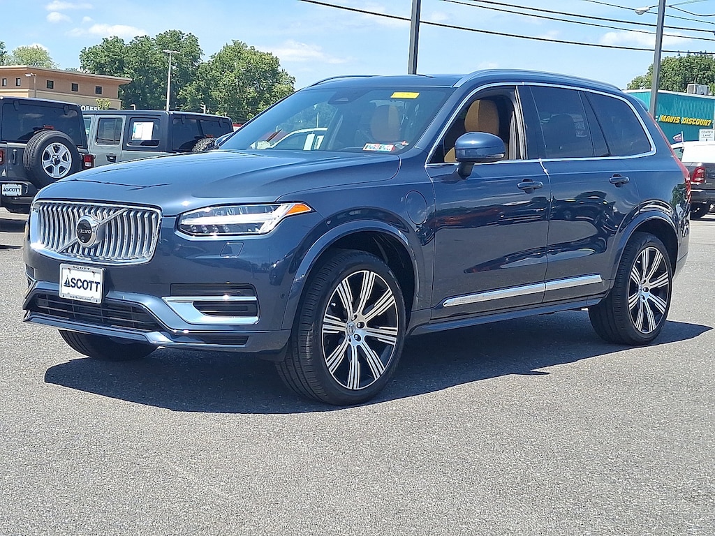 Certified 2024 Volvo XC90 plug-in hybrid T8 Ultimate Bright 7-Seater SUV
