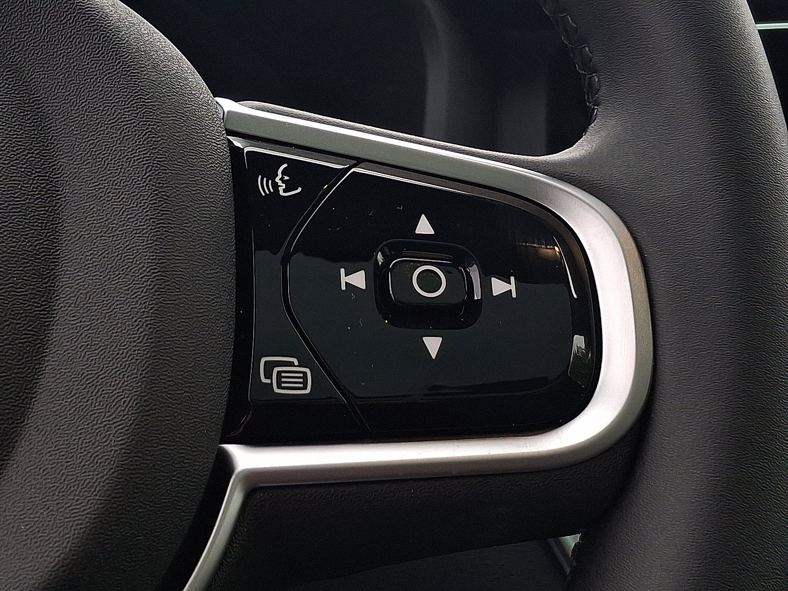 2026 Volvo XC60 Ultra - Photo 15