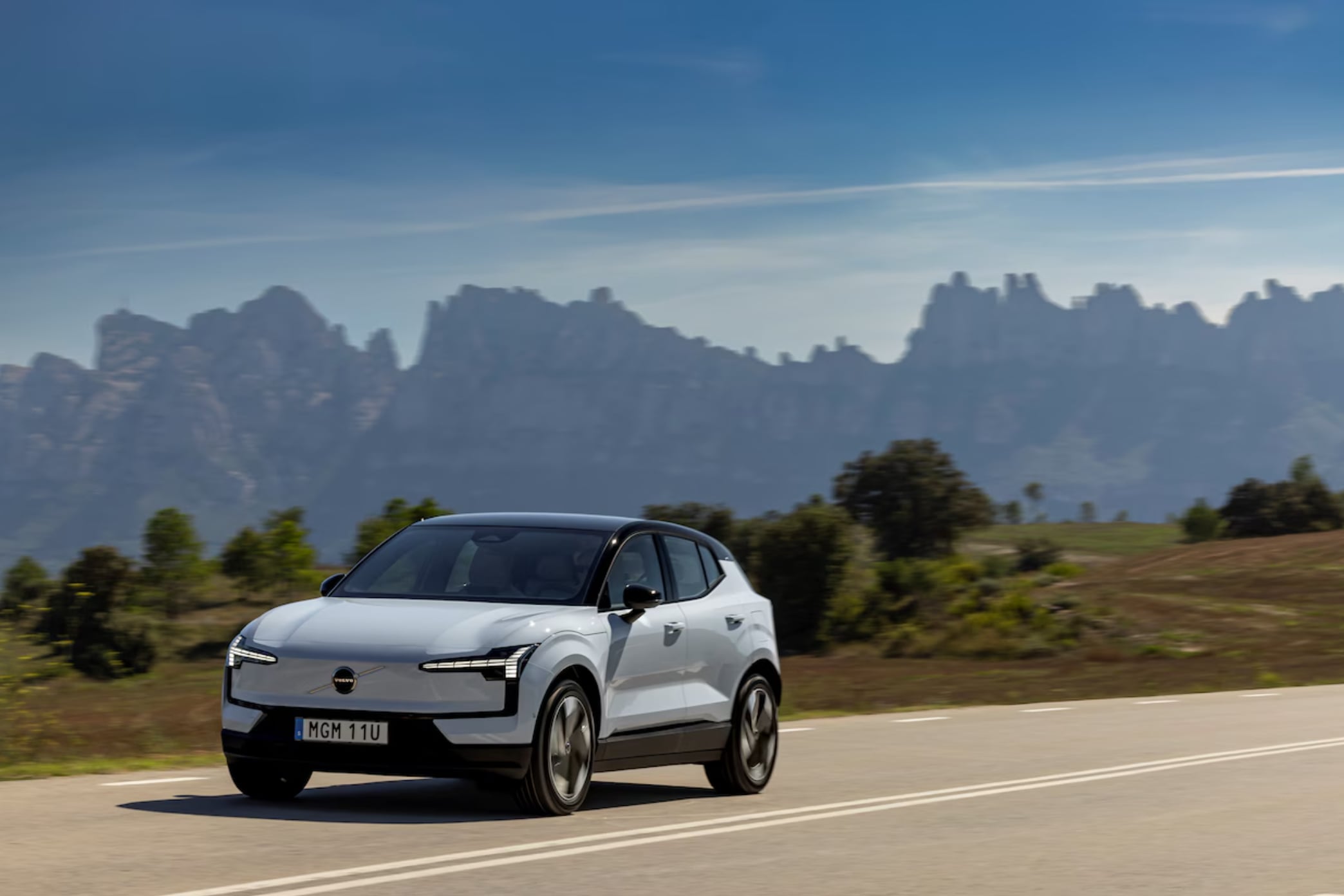volvo_ex30_cloud_blue_exterior.png
