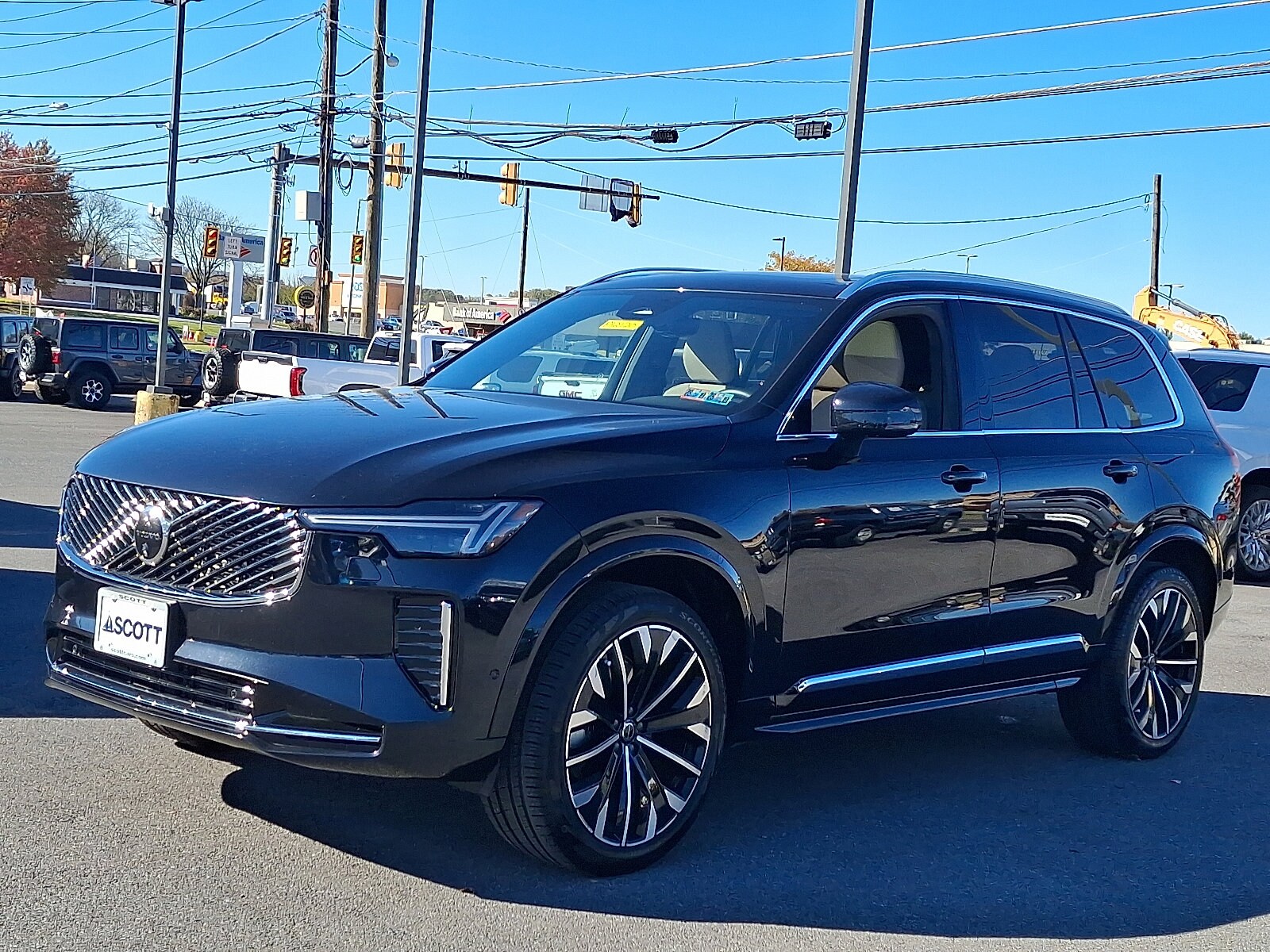 2025 Volvo XC90 Plus photo 2