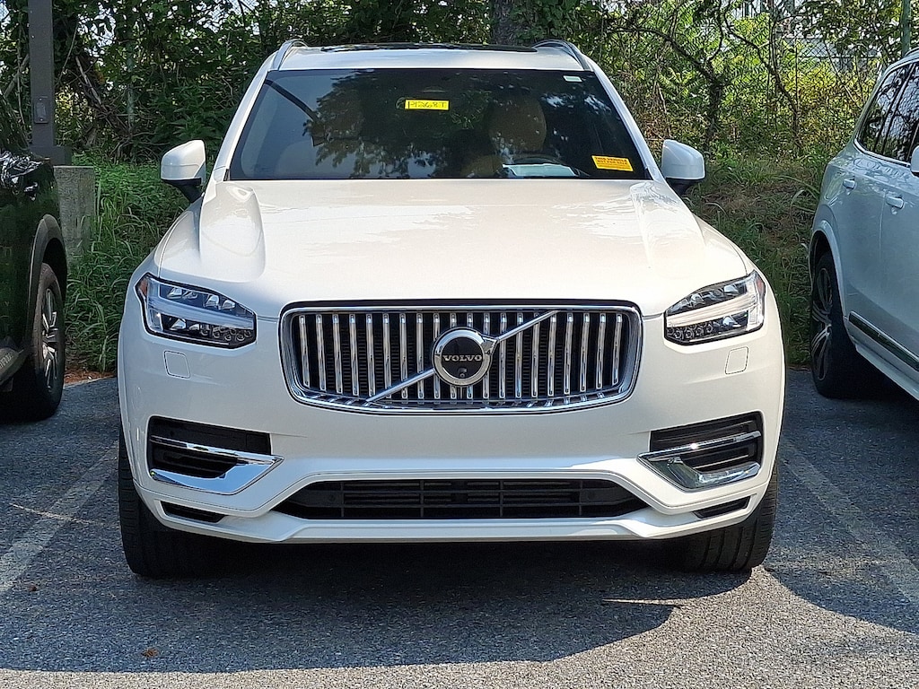 Certified 2025 Volvo XC90 plug-in hybrid T8 Ultra 7-Seater SUV
