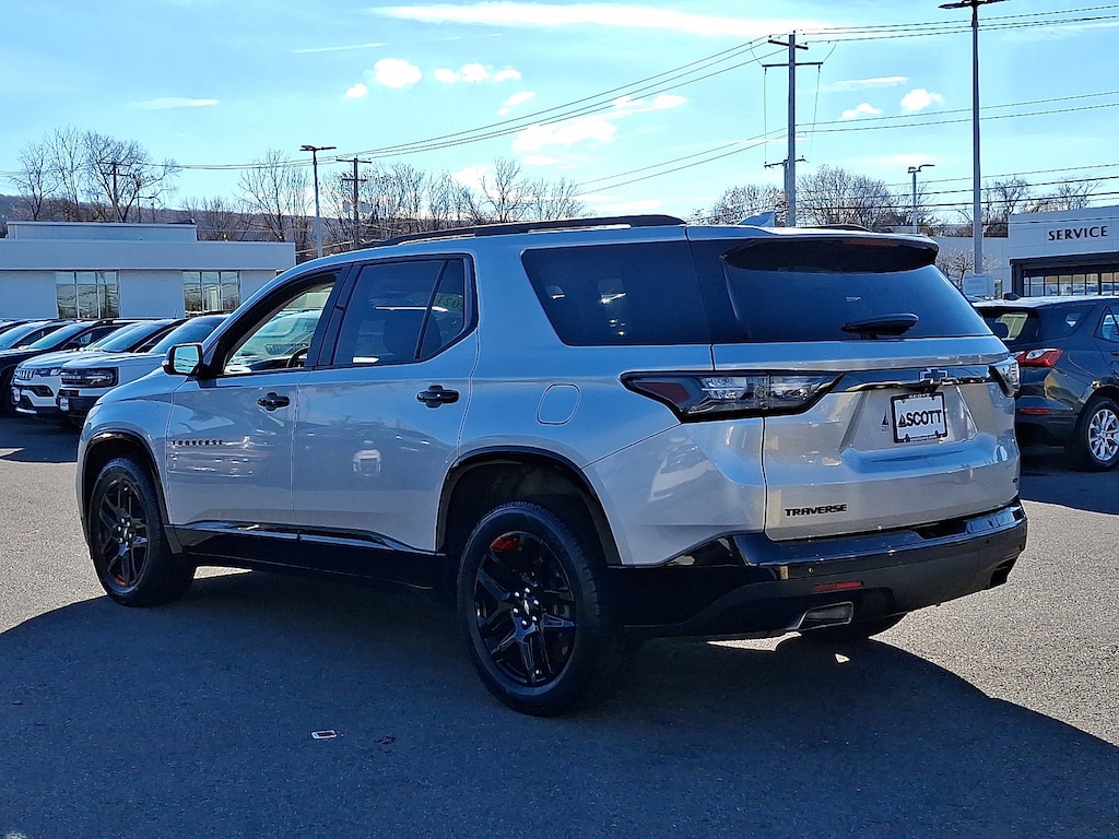 Used 2021 Chevrolet Traverse Premier SUV