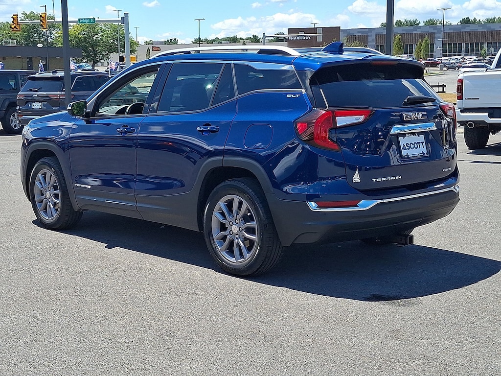 Used 2023 GMC Terrain SLT SUV