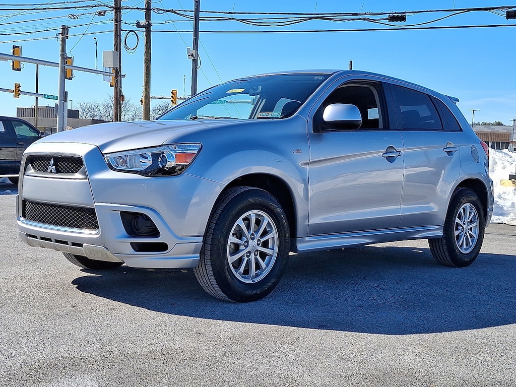 Used 2011 Mitsubishi Outlander Sport ES SUV