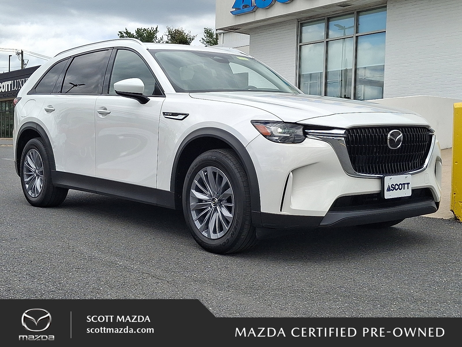 2024 Mazda CX-90 PHEV Preferred Package's photo