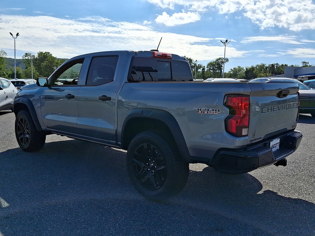 Used 2025 Chevrolet Colorado Trail Boss Truck Crew Cab