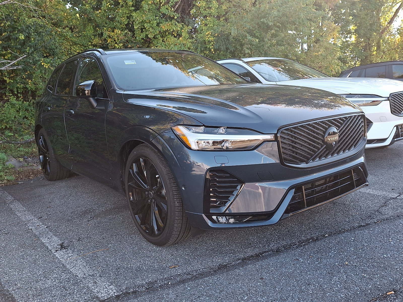 New 2026 Volvo XC60 B5 Ultra Black Edition SUV