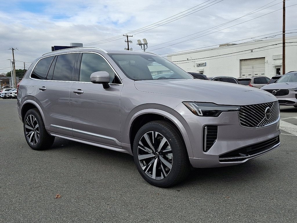 New 2026 Volvo XC90 B5 Core SUV