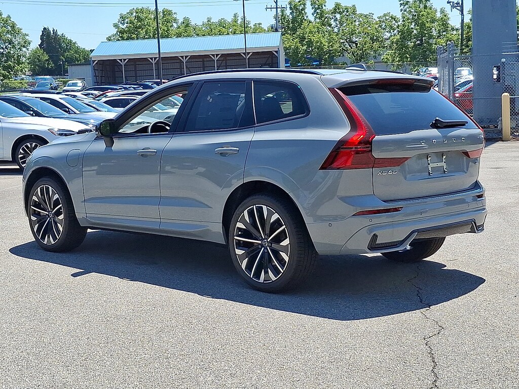 New 2026 Volvo XC60 plug-in hybrid T8 Ultra SUV