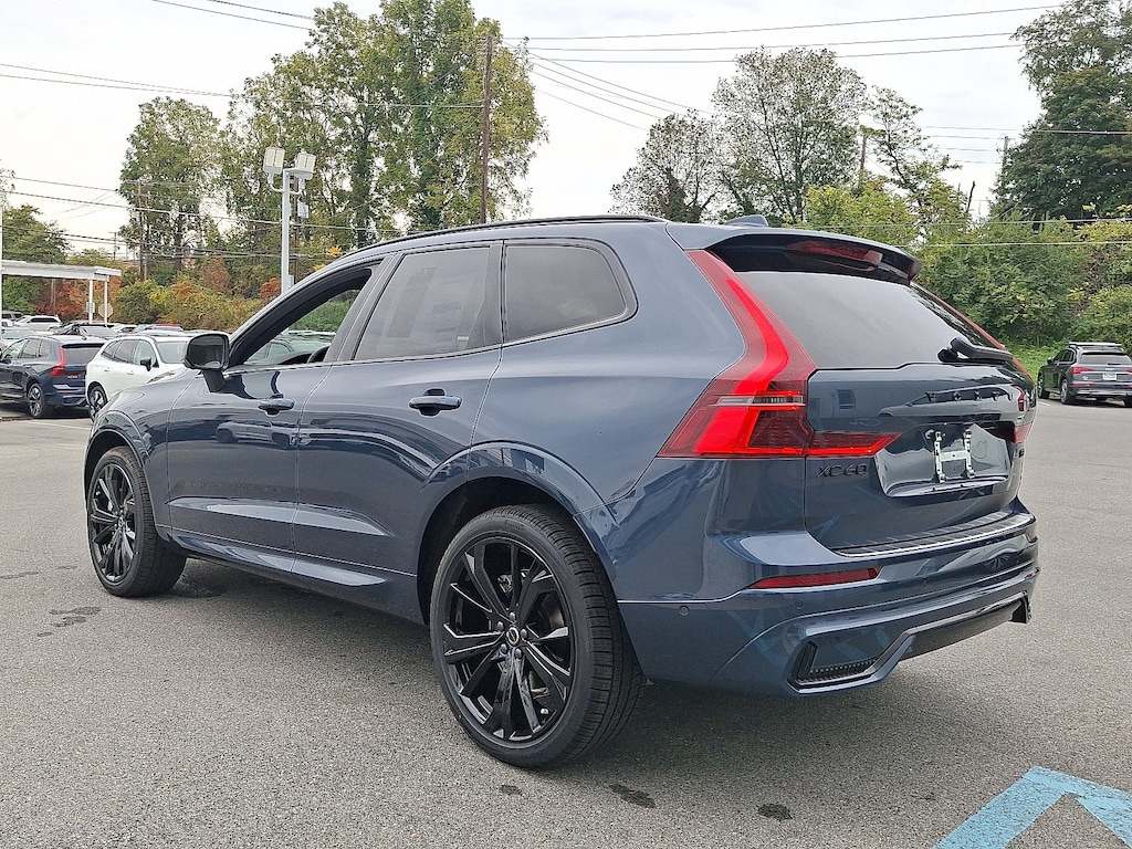 New 2026 Volvo XC60 B5 Ultra Black Edition SUV