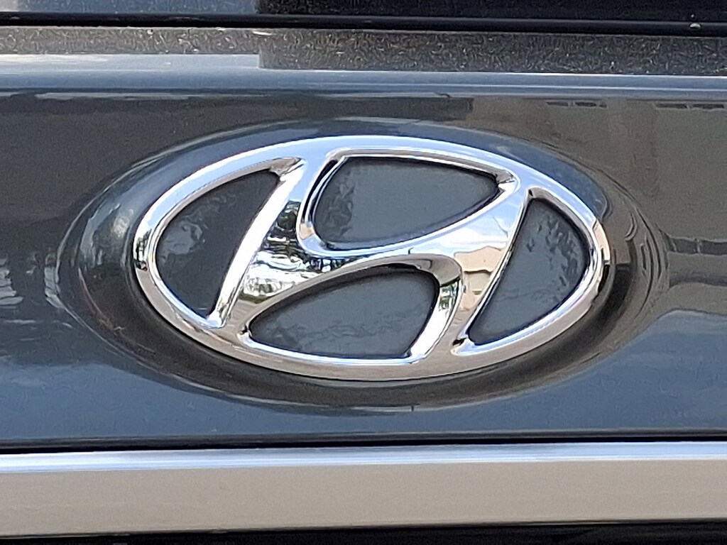 Used 2020 Hyundai Santa Fe SE 2.4 SUV