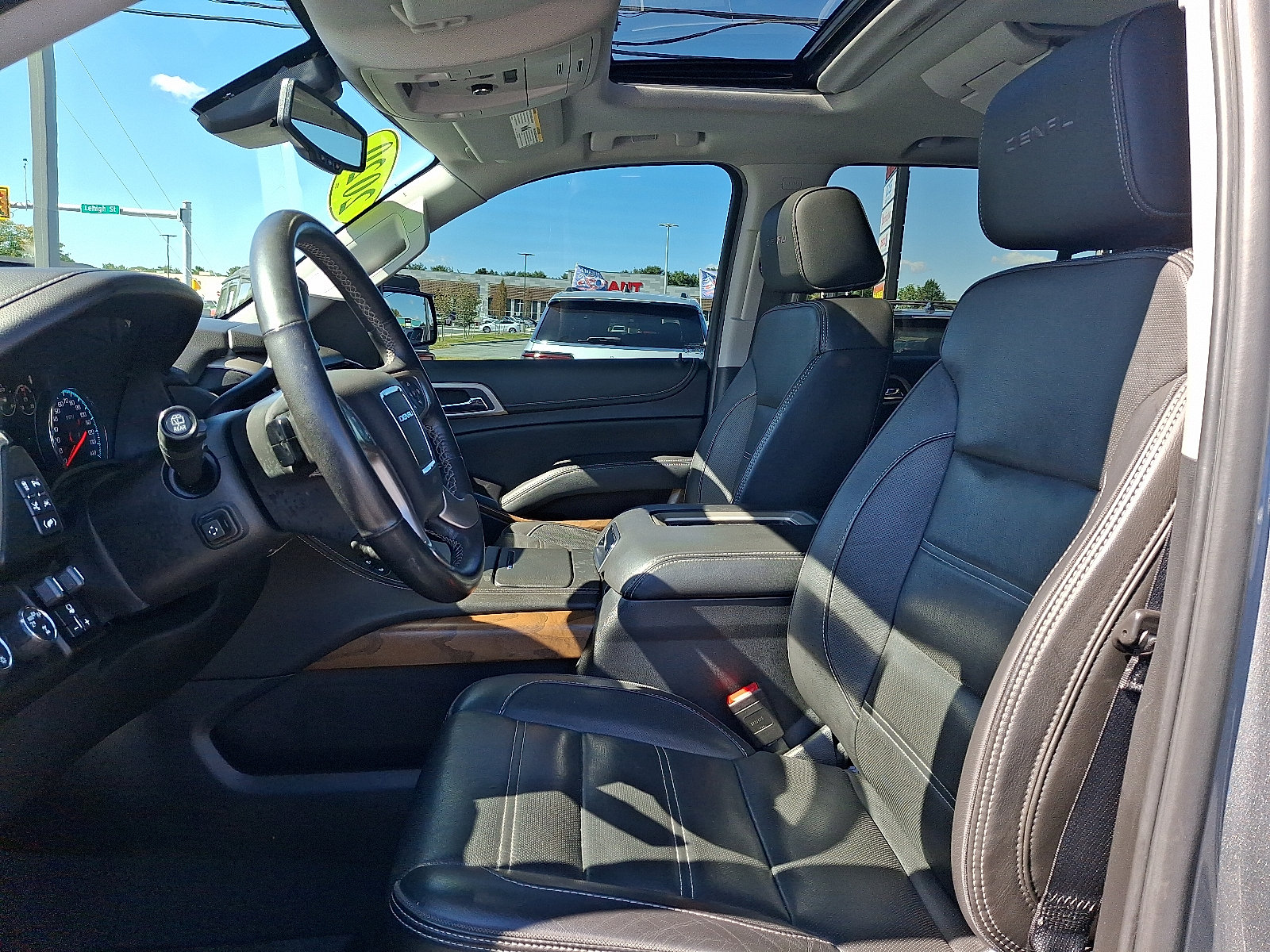 2020 GMC Yukon Denali - Photo 13