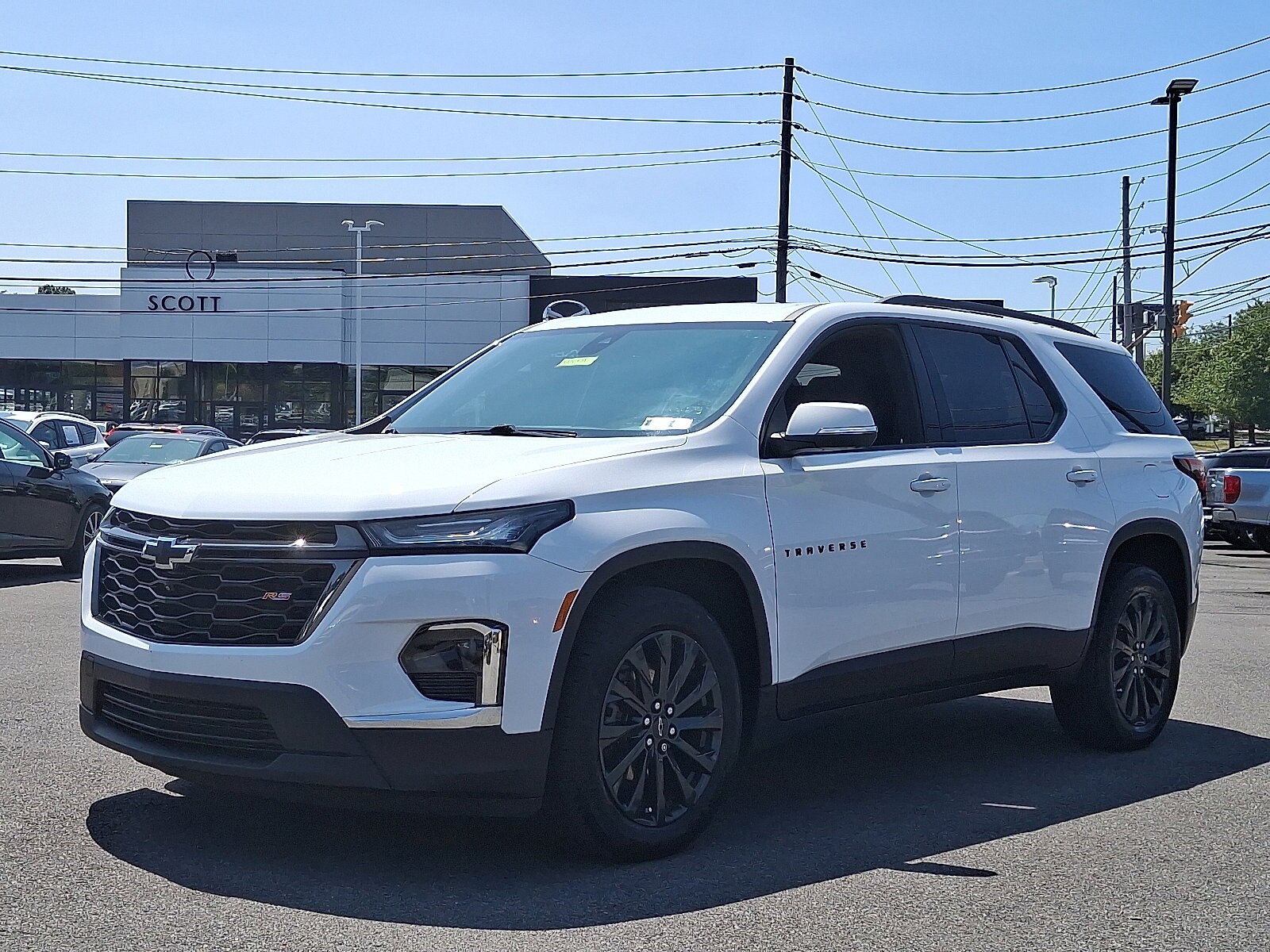2023 Chevrolet Traverse RS photo 2