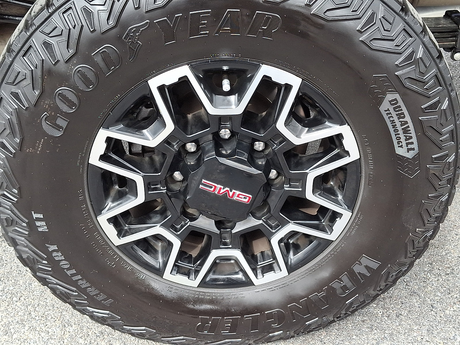2025 GMC Sierra 2500HD AT4X - Photo 9